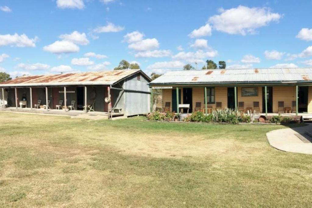 Hotel The Woolshed At Jondaryan Exterior foto